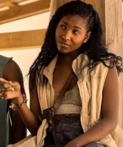 Cleo Outer Banks Season 03 White Vest